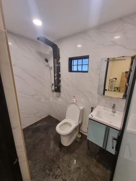 Semi-Detached House for Sale in Usj 17 (Subang Jaya) - Ken Lai - Bathroom - PropertyGuru.com.my