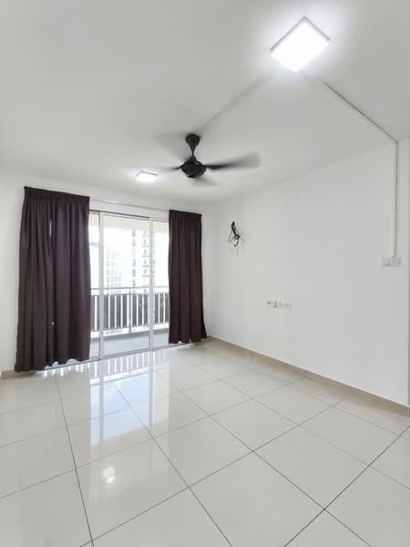 Service Residence for Sale at KSL Residence @ Daya - LZ Lau - Balcony - PropertyGuru.com.my