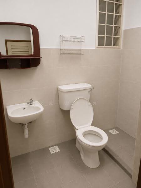 Rumah Teres 1.5-Tingkat untuk Dijual di Bandar Kinrara (Selangor) - KS Wong - Bathroom - PropertyGuru.com.my