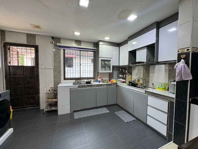 Taman Puteri Wangsa untuk Untuk Dijual - RM 600,000, Mac 2026 - Kitchen - PropertyGuru.com.my