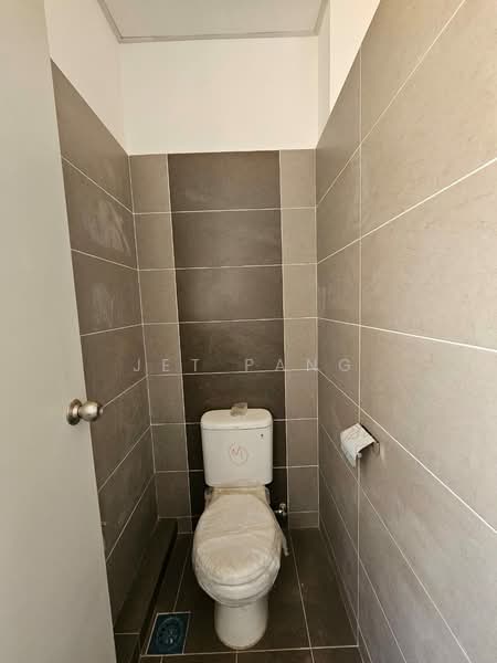 Factory for Sale in Taman Lagenda Putra (Kulai) - Jet Pang - Bathroom - PropertyGuru.com.my