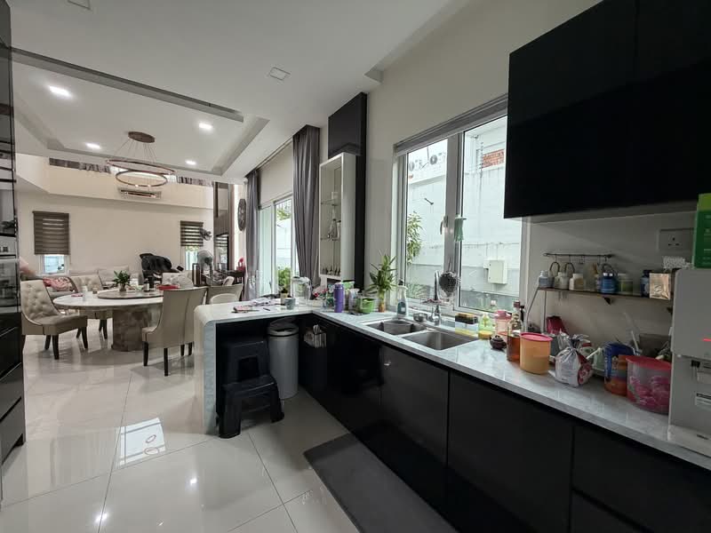Bandar Baru Sri Petaling untuk Untuk Dijual - RM 3,600,000, Mac 2026 - Kitchen - PropertyGuru.com.my