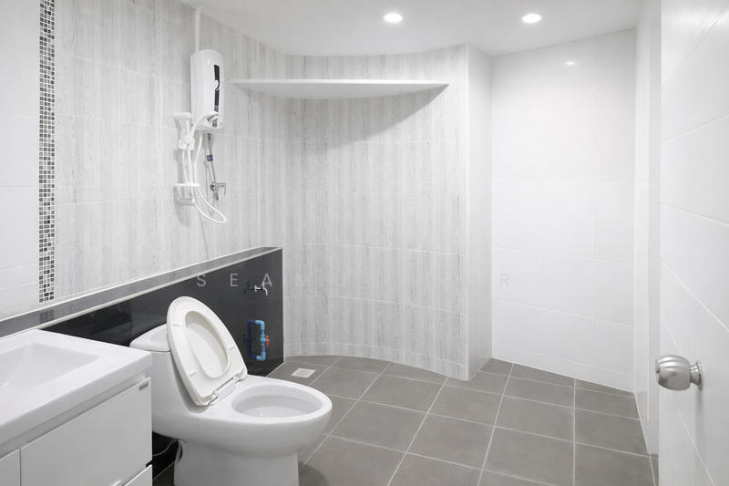 Hotel / Resort for Rent in Taman Pelangi (Johor Bahru) - Seamus Kor - Bathroom - PropertyGuru.com.my