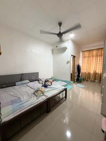 Semi-Detached House for Sale in Taman Megah Ria (Masai) - Jovel Lim - Bedroom - PropertyGuru.com.my