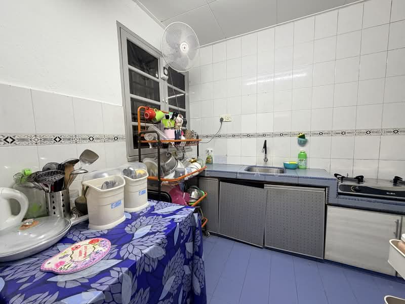 Bandar Tun Hussein Onn untuk Untuk Dijual - RM 1,300,000, Mac 2026 - Kitchen - PropertyGuru.com.my