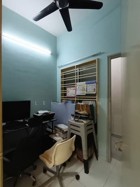Townhouse for Sale in Bandar Saujana Putra (Tanjong Duabelas) - Leia Lian - Study - PropertyGuru.com.my