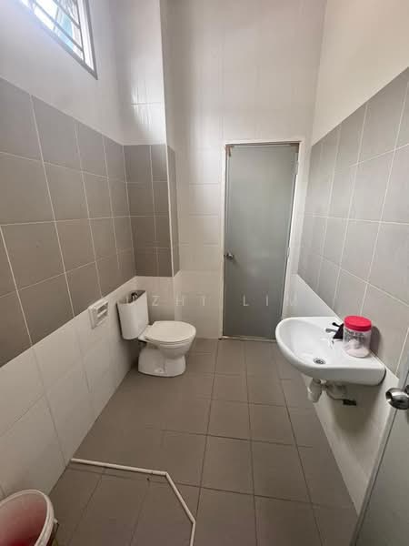 2-storey Terraced House for Sale in Taman Sutera Utama (Skudai) - Yuzhi Lim - Bathroom - PropertyGuru.com.my
