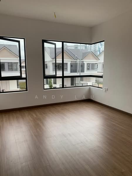 Sejati Lakeside 2 untuk Untuk Disewa - RM 4,400 /bulan, Mac 2026 - Interior - PropertyGuru.com.my