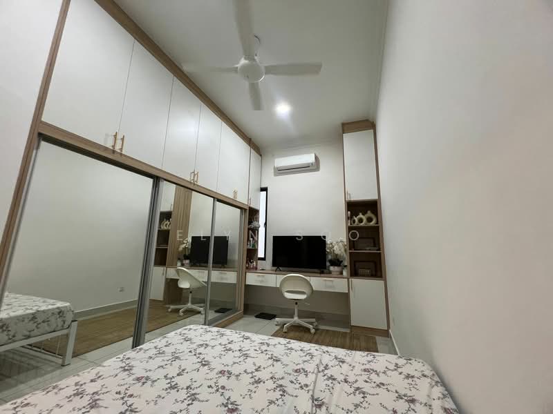 2-storey Terraced House for Rent in Bandar Rimbayu (Telok Panglima Garang) - Elyn Soo - Bedroom - PropertyGuru.com.my