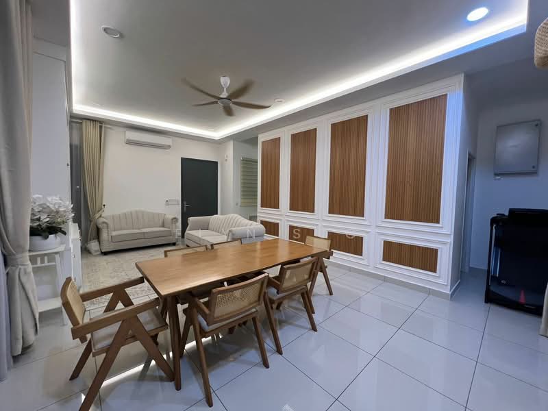 2-storey Terraced House for Rent in Bandar Rimbayu (Telok Panglima Garang) - Elyn Soo - Living Room - PropertyGuru.com.my