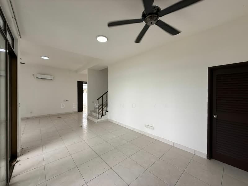 Setia Tropika untuk Untuk Dijual - RM 1,500,000, Mac 2026 - Living Room - PropertyGuru.com.my
