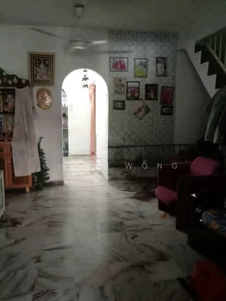 Bandar Rinching untuk Untuk Dijual - RM 320,000, Mac 2026 - Living Room - PropertyGuru.com.my