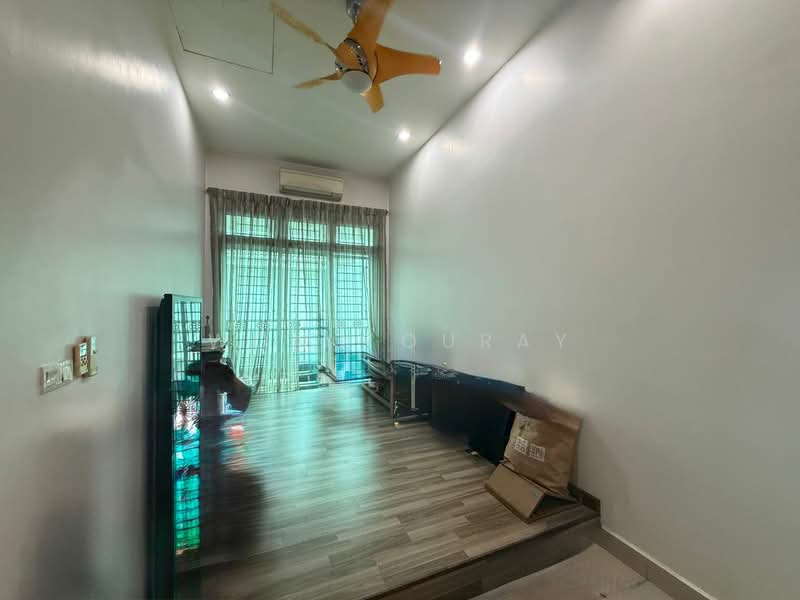 Semi-Detached House for Sale in Nusa Duta (Iskandar Puteri (Nusajaya)) - Wong Ouray - Living Room - PropertyGuru.com.my