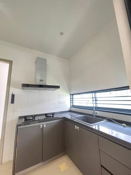 Semi-Detached House for Rent in Bandar Rimbayu (Telok Panglima Garang) - Elyn Soo - Kitchen - PropertyGuru.com.my