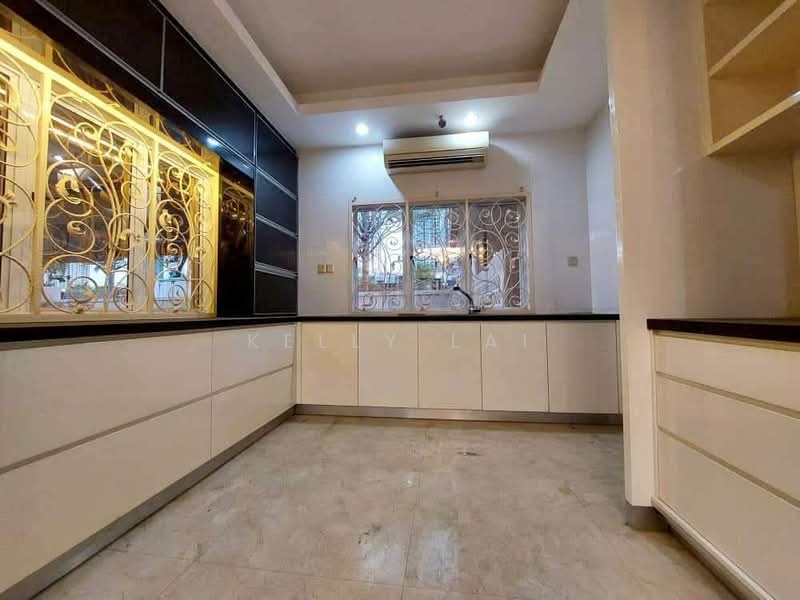 3-storey Terraced House for Sale in Taman Tasik Indah Mewah (Batu) - Kelly Lai - Kitchen - PropertyGuru.com.my