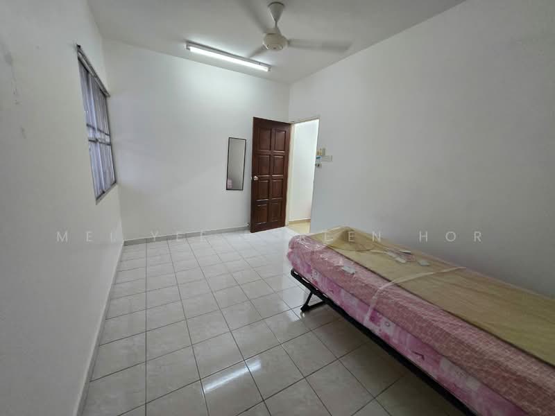 Semi-Detached House for Sale in Taman Sri Kamban (Seremban) - Mei Yee Doreen Hor - Bedroom - PropertyGuru.com.my
