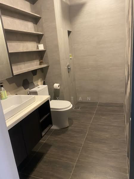 Ceylonz Suites untuk Untuk Disewa - RM 4,000 /bulan, Mac 2026 - Bathroom - PropertyGuru.com.my