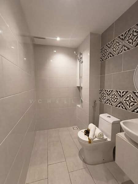 Condominium for Sale at The Straits View Condominium - Vchelle. C - Bathroom - PropertyGuru.com.my