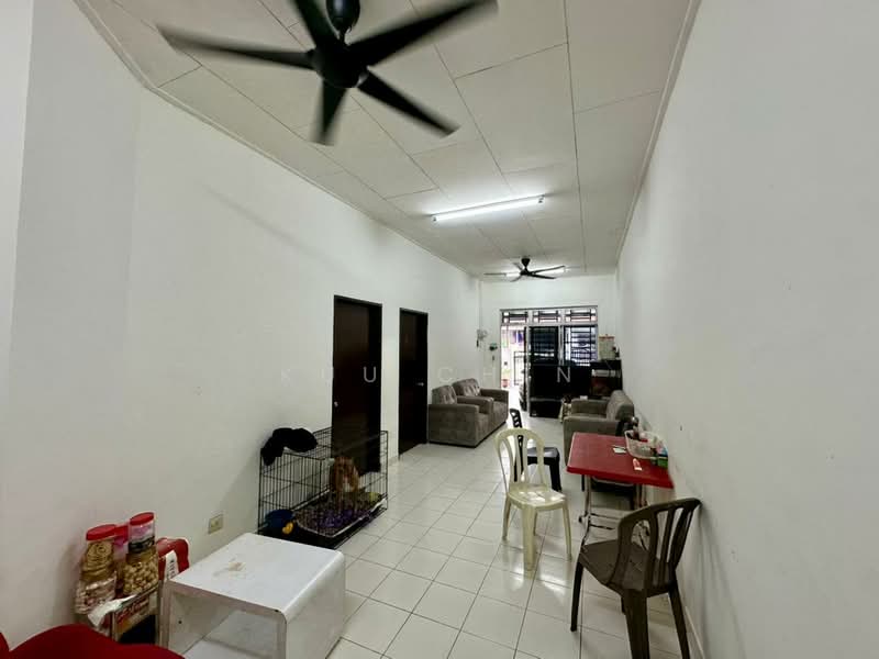 Taman Pulai Jaya untuk Untuk Dijual - RM 468,000, Mac 2026 - Living Room - PropertyGuru.com.my