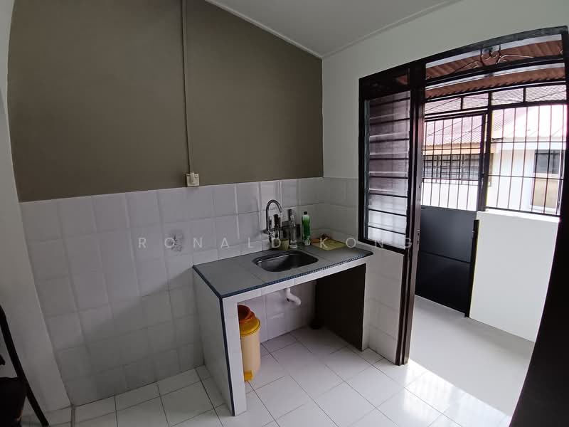 Terraced House for Sale in Ipoh (Perak) - Ronald Kong - Kitchen - PropertyGuru.com.my