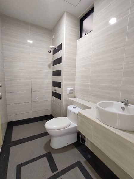 Service Residence for Sale at D'Summit Residences - Kuu Chin - Bathroom - PropertyGuru.com.my