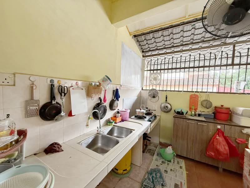 2-storey Terraced House for Sale in Taman Setia Indah (Tebrau) - Bess Wong - Kitchen - PropertyGuru.com.my