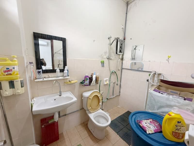 2-storey Terraced House for Sale in Taman Setia Indah (Tebrau) - Bess Wong - Bathroom - PropertyGuru.com.my