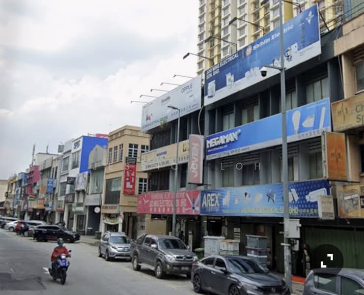 Jalan Kepong Besar 3 Storey End lot,Bandar Menjalara,Laman Rimbunan kepong untuk Untuk Dijual - RM 2,300,000, Mac 2026 - PropertyGuru.com.my