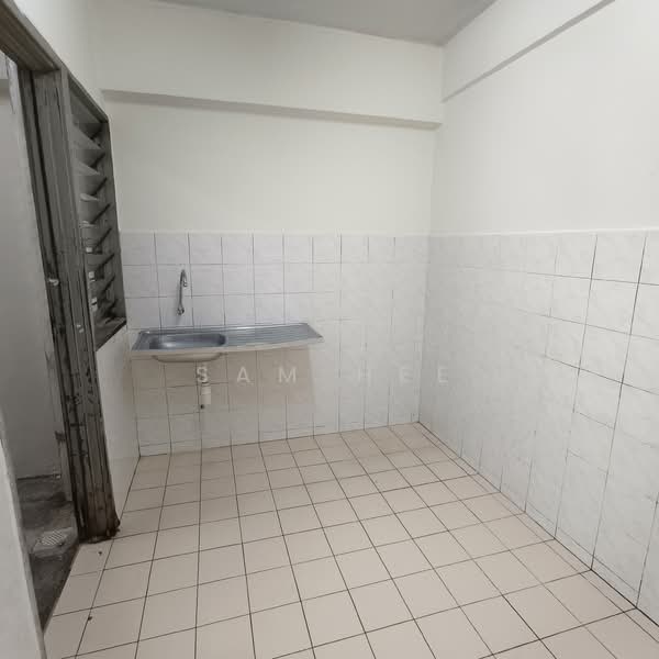 Untuk Dijual - Avenue Court