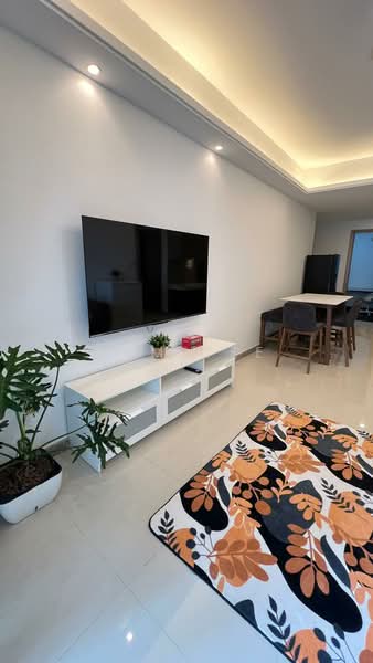 R&F Princess Cove Phase 2-Seine Region untuk Untuk Disewa - RM 3,200 /bulan, Mac 2026 - Living Room - PropertyGuru.com.my