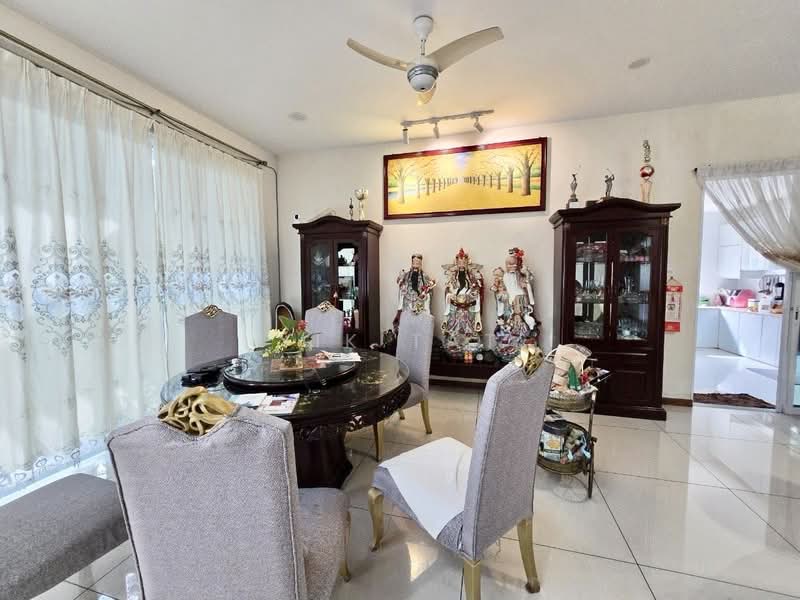 Semi-Detached House for Sale in Senibong (Permas Jaya) - Yik Tat - Dining Room - PropertyGuru.com.my