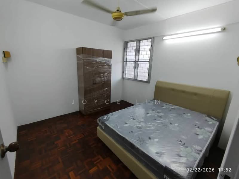 Taman Lip Sin Block 37 untuk Untuk Disewa - RM 1,200 /bulan, Mac 2026 - Bedroom - PropertyGuru.com.my