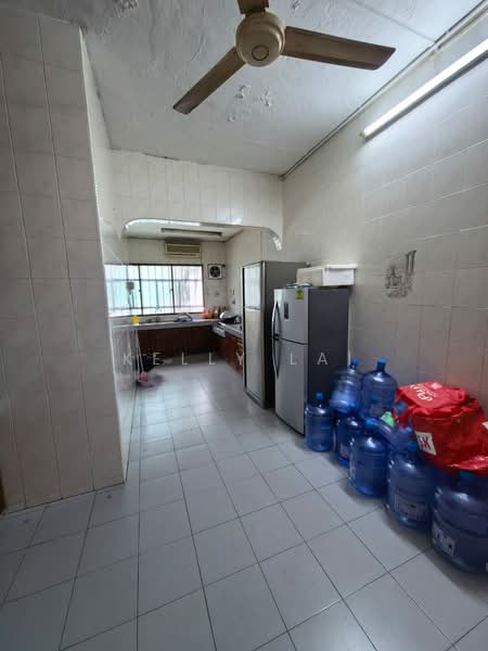 Taman Wahyu untuk Untuk Dijual - RM 980,000, Mac 2026 - Kitchen - PropertyGuru.com.my