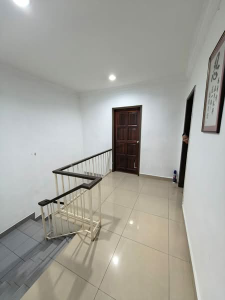Rumah Teres 2 Tingkat untuk Dijual di Taman Wahyu (Batu Caves) - Kelly Lai - Corridor - PropertyGuru.com.my