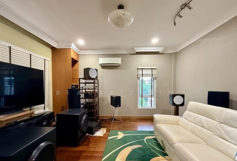 Rumah Banglo untuk Dijual di Green Heights (Kuching) - Beautriz Sim - TV Room - PropertyGuru.com.my