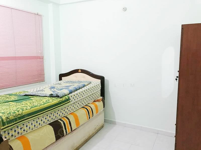 Flat for Rent at Taman Desa Relau - JOYCE LIM - Bedroom - PropertyGuru.com.my