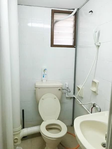 Flat for Rent at Taman Desa Relau - JOYCE LIM - Bathroom - PropertyGuru.com.my