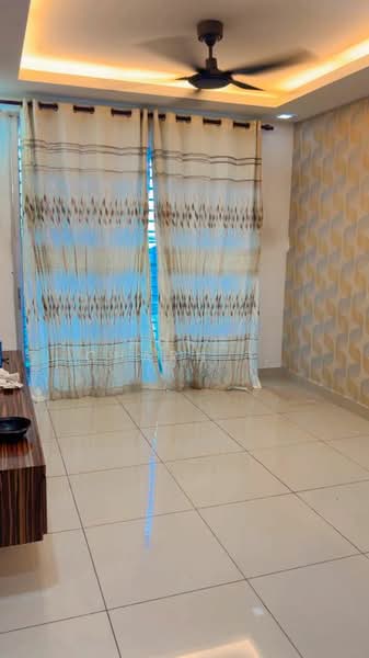 Larkin Heights untuk Untuk Disewa - RM 2,300 /bulan, Mac 2026 - Living Room - PropertyGuru.com.my