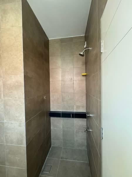 Rumah Teres 2 Tingkat untuk Disewa di Taman Rinting (Masai) - Ku Mei - Bathroom - PropertyGuru.com.my