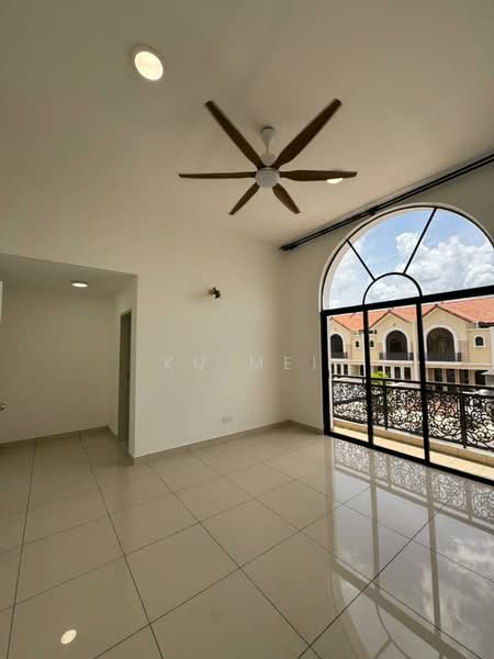 Rumah Teres 2 Tingkat untuk Disewa di Taman Rinting (Masai) - Ku Mei - Balcony - PropertyGuru.com.my