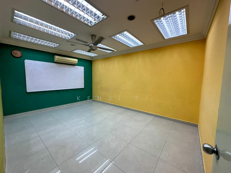 Untuk Disewa - Jalan Ipoh Batu 5