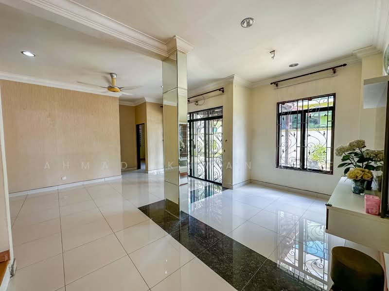 Semi-Detached House for Sale in Puncak Bangi (Bandar Baru Bangi) - Ahmad Ikhwan Arif - Living Room - PropertyGuru.com.my