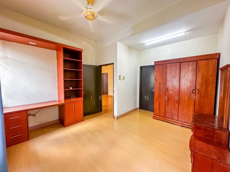 Semi-Detached House for Sale in Puncak Bangi (Bandar Baru Bangi) - Ahmad Ikhwan Arif - PropertyGuru.com.my