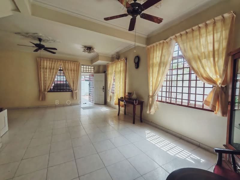 2-storey Terraced House for Sale in Taman Seri Orkid (Skudai) - Boon Hau Lee - Living Room - PropertyGuru.com.my