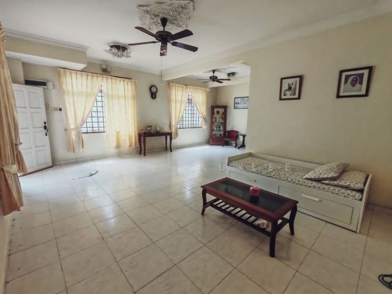 2-storey Terraced House for Sale in Taman Seri Orkid (Skudai) - Boon Hau Lee - Living Room - PropertyGuru.com.my