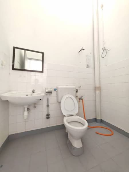 Rumah Teres 2 Tingkat untuk Dijual di Taman Seremban Jaya (Rantau) - Shane Tan - Bathroom - PropertyGuru.com.my