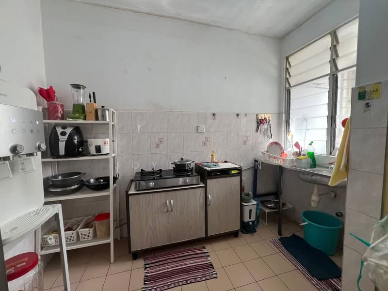 Apartment for Sale at Vista Seri Alam - Joyen Pun - Kitchen - PropertyGuru.com.my