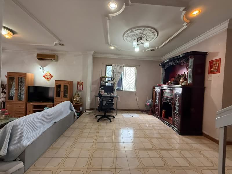 2-storey Terraced House for Sale in Kepong (Kuala Lumpur) - Kenji Ti - Living Room - PropertyGuru.com.my