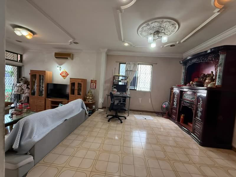 2-storey Terraced House for Sale in Kepong (Kuala Lumpur) - Kenji Ti - Living Room - PropertyGuru.com.my