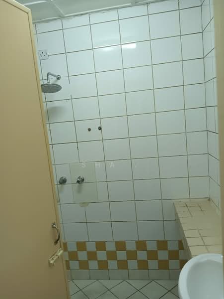 Condominium for Rent at Armanee - Sha . - Bathroom - PropertyGuru.com.my
